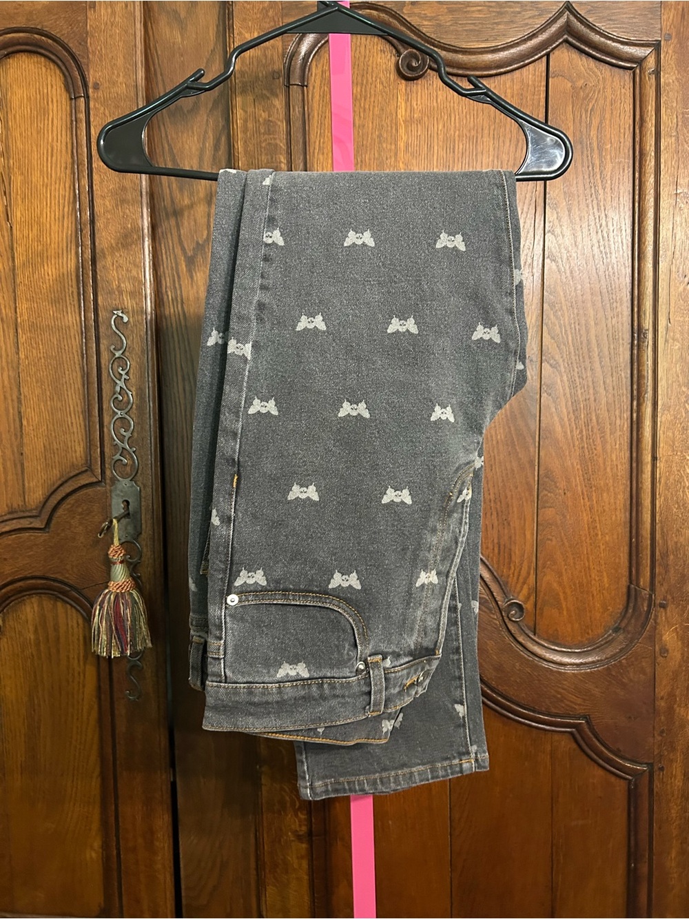 Black Scale Women's Straight Leg Jeans in Charcoal with Light Gray Bow Motif